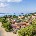 Miran 3* Пировац