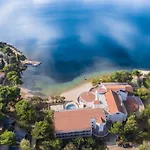 Miran 3* Пировац