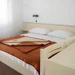 Miran 3* Пировац