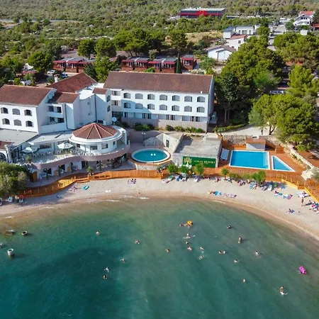Miran 3* Pirovac