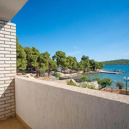 Miran Hotel Pirovac