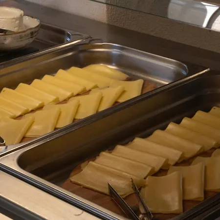 Ξενοδοχείο Miran 3*