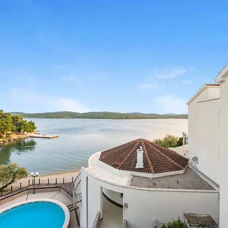 Miran Hotel Pirovac