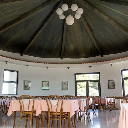 Miran Hotell Pirovac